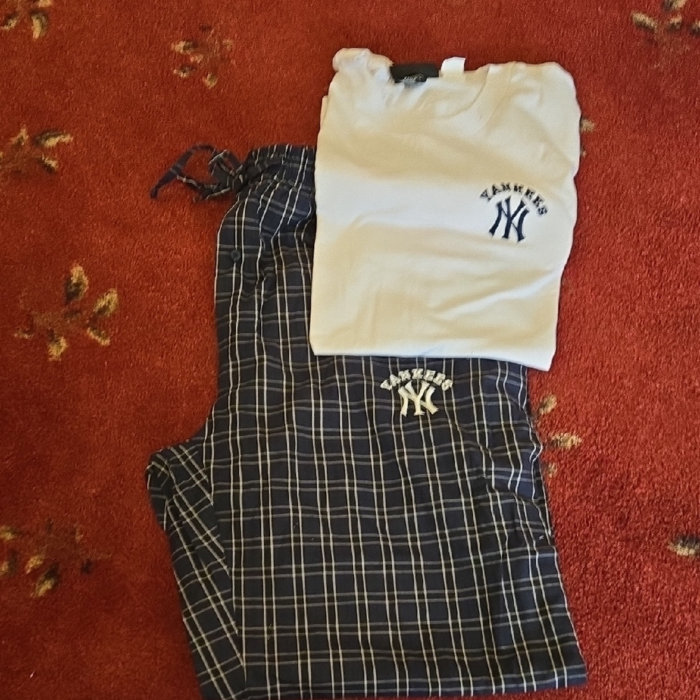 Men's NY Logo Pajama Set - White Top & Navy Plaid Pants